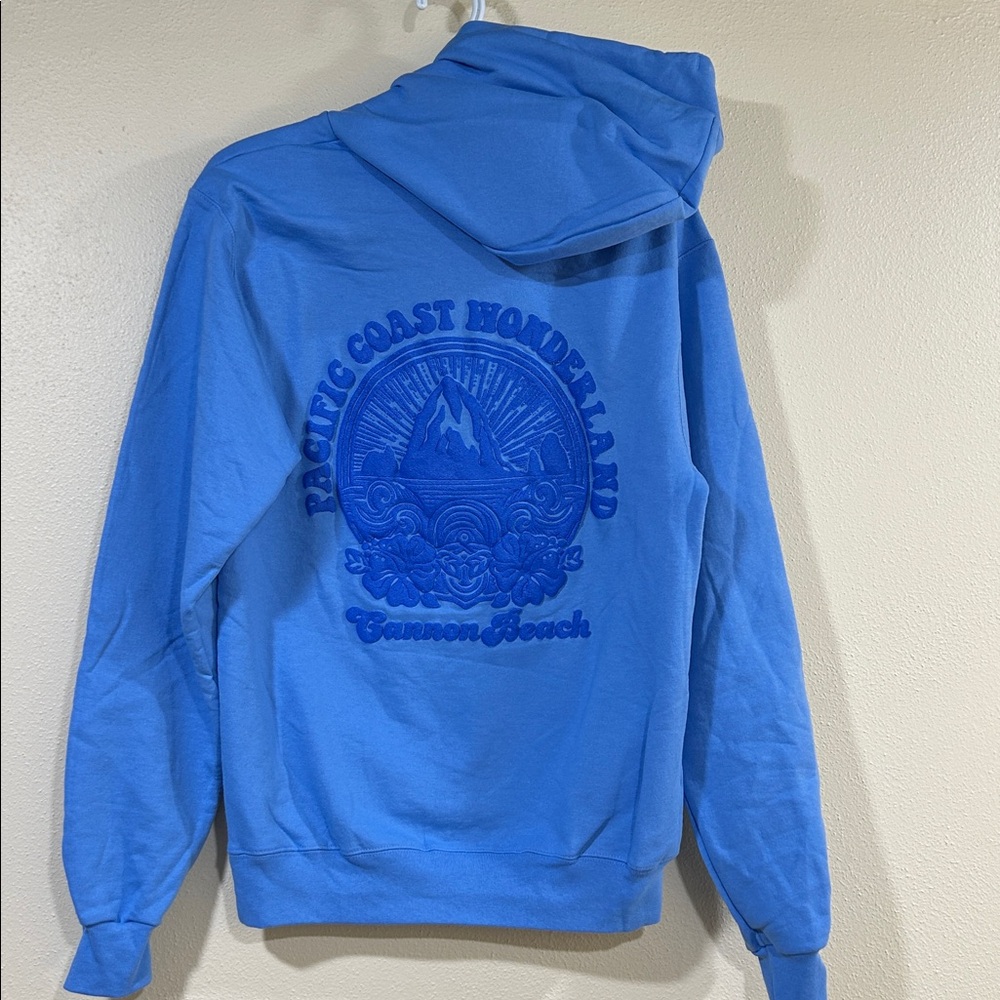 Interesting Pacific Coast Cannon Beach Embroidered Men’s Small, NWT Retail $54